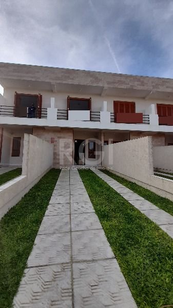 Casa à venda com 2 quartos, 76m² - Foto 1