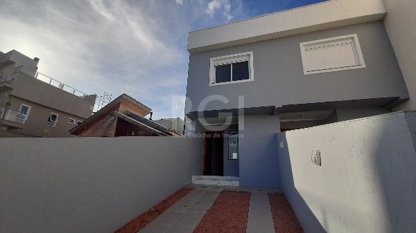 Casa à venda com 2 quartos, 86m² - Foto 1