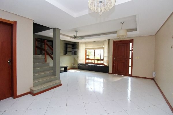 Casa à venda com 3 quartos, 130m² - Foto 2