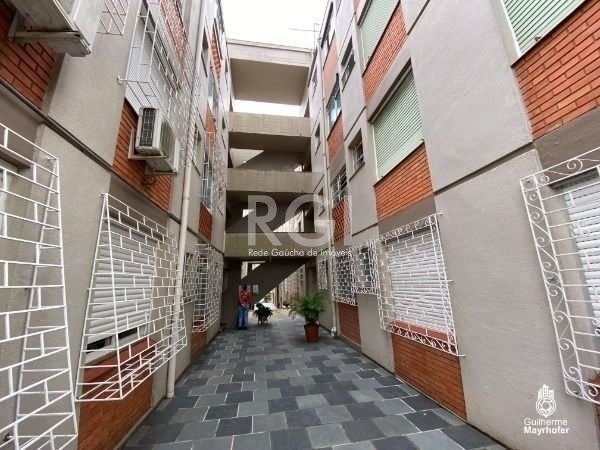 Apartamento à venda com 4 quartos, 75m² - Foto 2