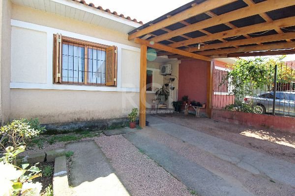 Casa à venda com 3 quartos, 63m² - Foto 2