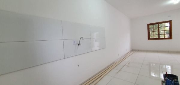 Casa à venda com 2 quartos, 65m² - Foto 4