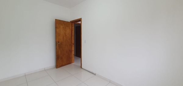 Casa à venda com 2 quartos, 65m² - Foto 6