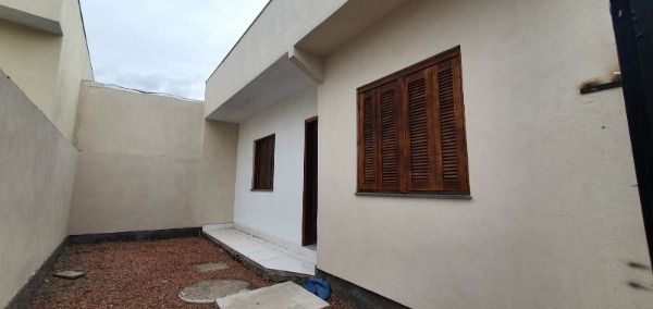 Casa à venda com 2 quartos, 65m² - Foto 2