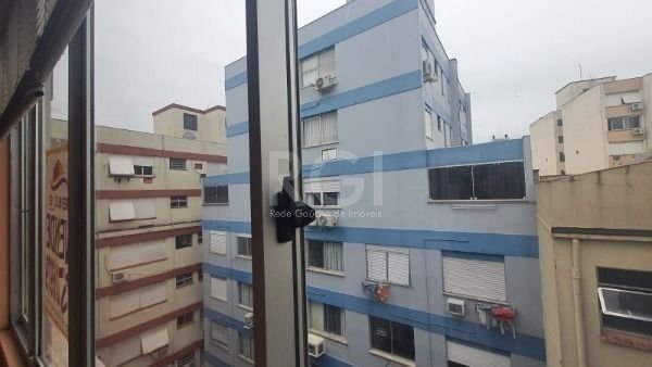 Apartamento à venda com 2 quartos, 62m² - Foto 4