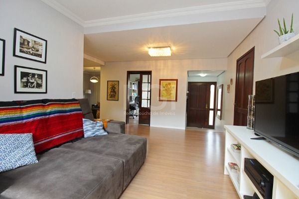 Casa à venda com 4 quartos, 221m² - Foto 5