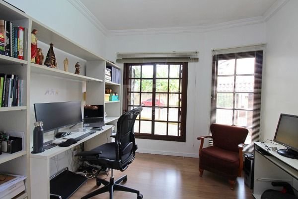 Casa à venda com 4 quartos, 221m² - Foto 12