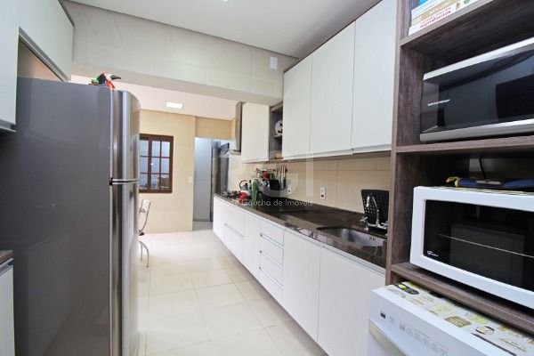 Casa à venda com 4 quartos, 221m² - Foto 13