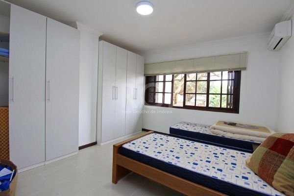 Casa à venda com 4 quartos, 221m² - Foto 30