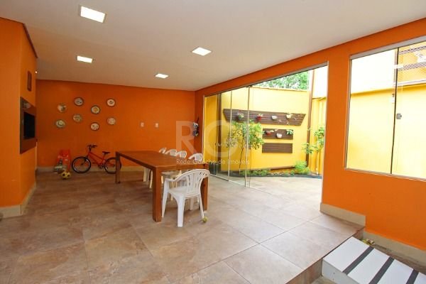 Casa à venda com 4 quartos, 221m² - Foto 32