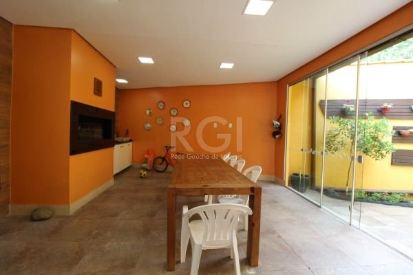 Casa à venda com 4 quartos, 221m² - Foto 33