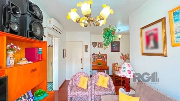 Apartamento à venda com 2 quartos, 52m², Rua Doutor Pio Fiori De Azevedo no bairro Vila Nova em Porto Alegre