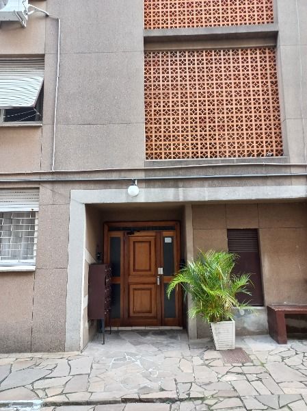 Apartamento à venda com 2 quartos, 76m², Avenida Bento Goncalves no bairro Azenha em Porto Alegre