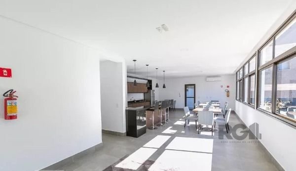 Apartamento à venda com 3 quartos, 94m², 1 suíte, 2 vagas, Rua Porto Calvo no bairro Ipanema em Porto Alegre