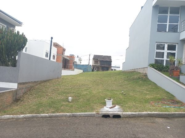 Terreno em Condominio com 272m² no bairro Aberta dos Morros em Porto Alegre