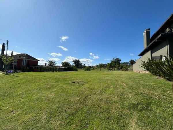 Terreno à venda , 1037m², Avenida Juca Batista no bairro Hípica em Porto Alegre