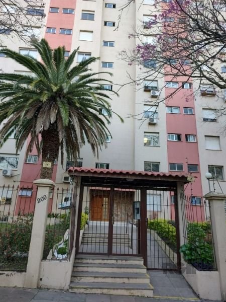 Apartamento com 72m², 3 dormitórios, 1 vaga no bairro Jardim Sabará em Porto Alegre para Comprar