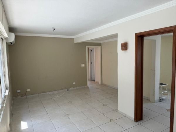 Apartamento com 85m², 2 dormitórios no bairro Menino Deus em Porto Alegre