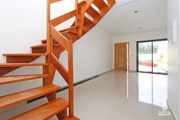 Casa à venda com 2 quartos, 92m² - Foto 2