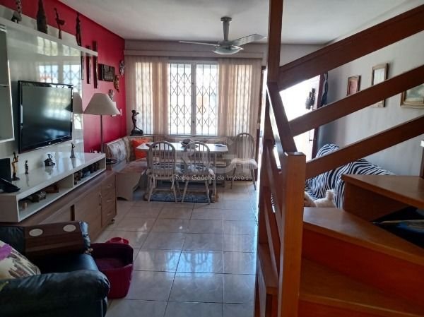 Casa à venda com 3 quartos, 154m² - Foto 2