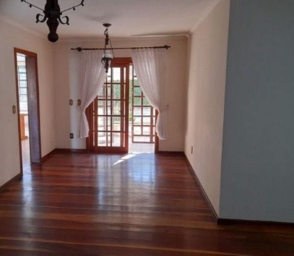 Casa à venda com 3 quartos, 153m² - Foto 4