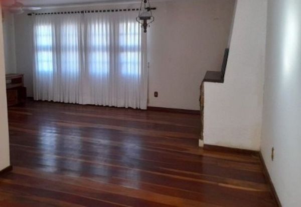 Casa à venda com 3 quartos, 153m² - Foto 7