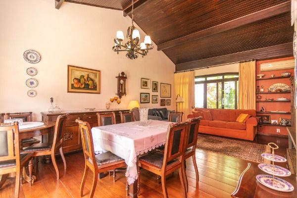 Casa à venda com 4 quartos, 300m² - Foto 5