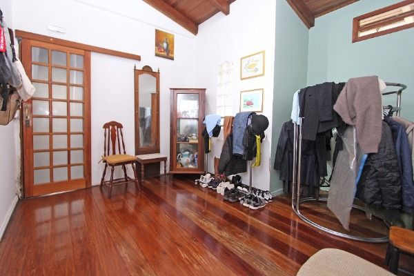 Casa à venda com 5 quartos, 240m² - Foto 3