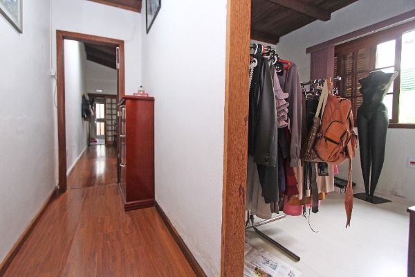 Casa à venda com 5 quartos, 240m² - Foto 15