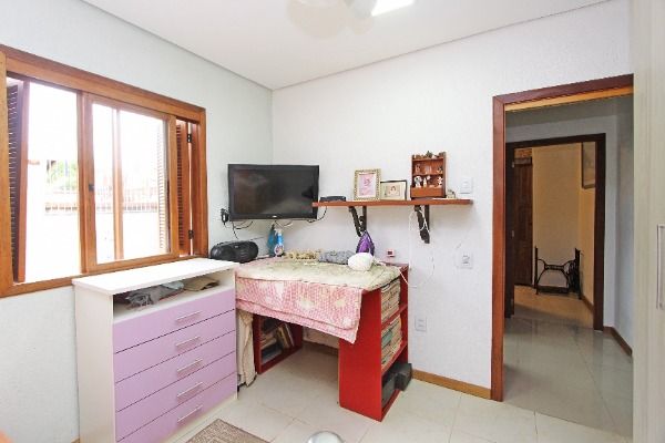 Casa à venda com 5 quartos, 240m² - Foto 18