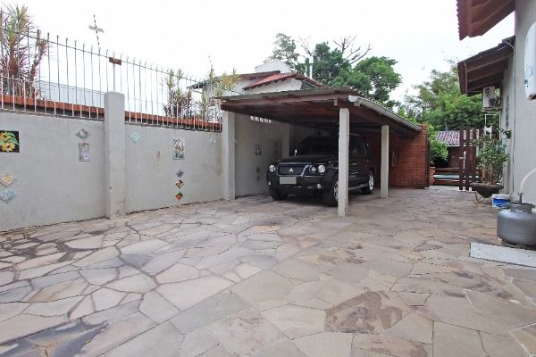 Casa à venda com 5 quartos, 240m² - Foto 35