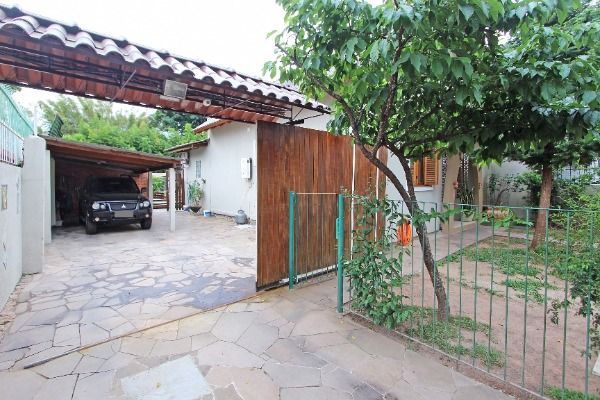 Casa à venda com 5 quartos, 240m² - Foto 37