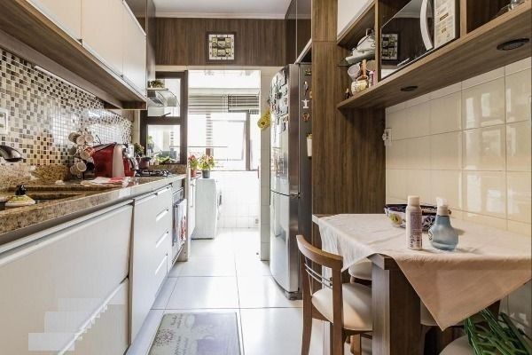 Apartamento à venda com 3 quartos, 94m² - Foto 9