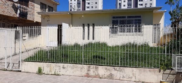 Casa à venda com 3 quartos, 150m² - Foto 1