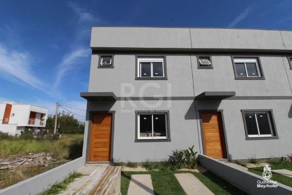 Casa à venda com 3 quartos, 87m² - Foto 2