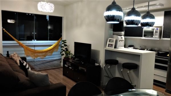 Apartamento à venda com 3 quartos, 79m² - Foto 1