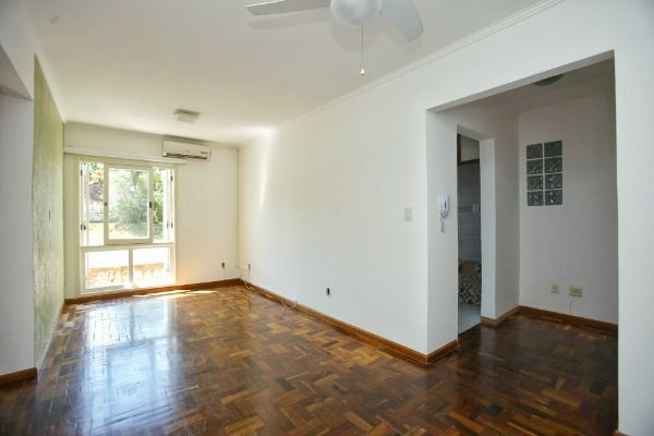 Apartamento à venda com 2 quartos, 63m² - Foto 2