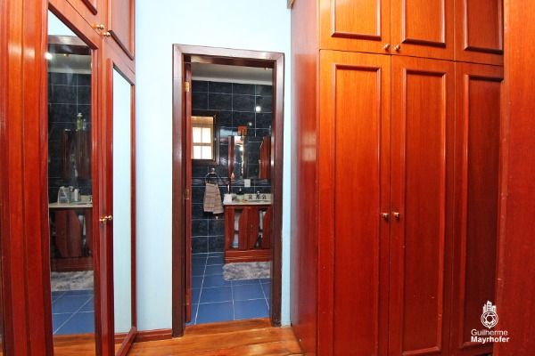 Casa à venda com 5 quartos, 323m² - Foto 19