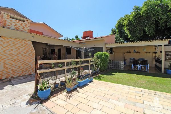 Casa à venda com 5 quartos, 323m² - Foto 39