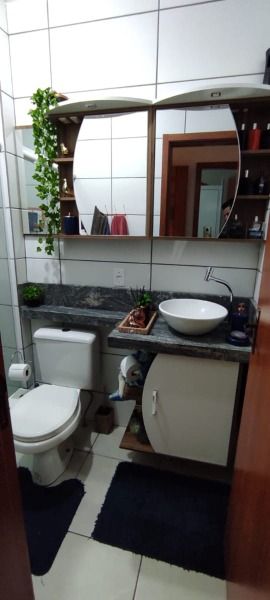 Casa à venda com 2 quartos, 52m² - Foto 2