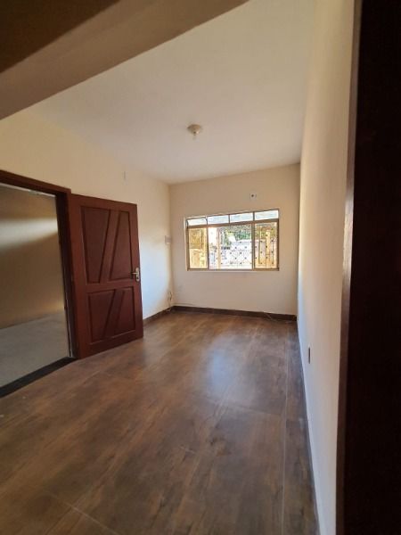 Casa à venda com 4 quartos, 250m² - Foto 6