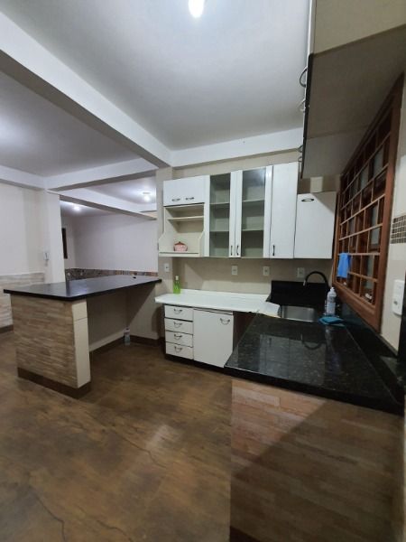 Casa à venda com 4 quartos, 250m² - Foto 23