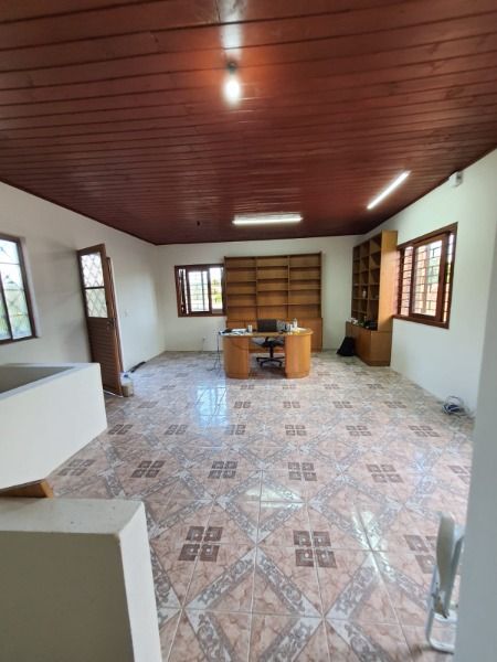 Casa à venda com 4 quartos, 250m² - Foto 30