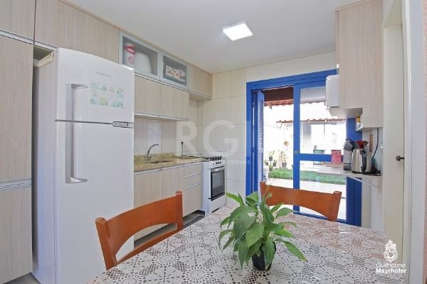 Casa à venda com 2 quartos, 101m² - Foto 6