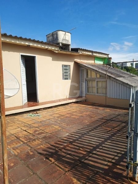 Casa à venda com 3 quartos, 180m² - Foto 4