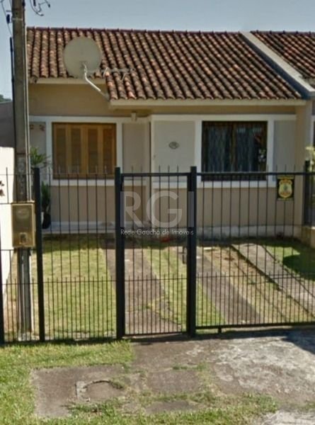 Casa à venda com 2 quartos, 90m² - Foto 2