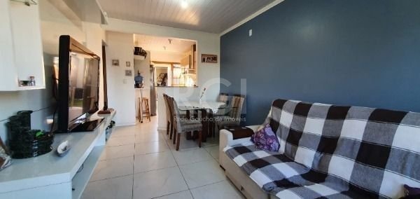 Casa à venda com 2 quartos, 90m² - Foto 3