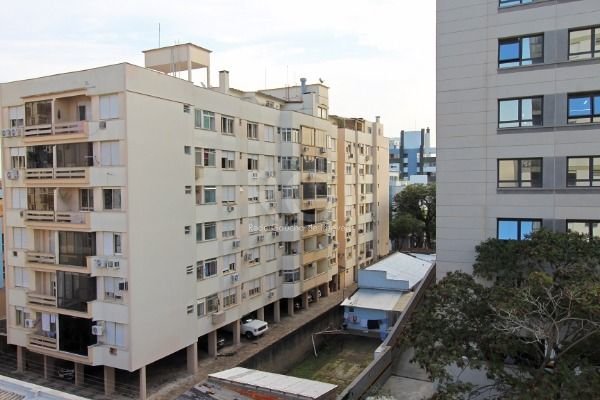 Apartamento à venda com 1 quarto, 48m² - Foto 15