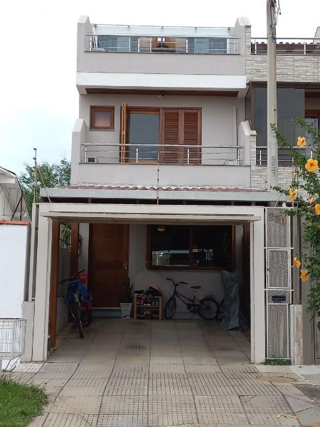 Casa à venda com 3 quartos, 120m² - Foto 1