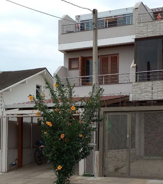 Casa à venda com 3 quartos, 120m² - Foto 2